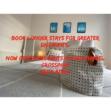 Wight On The Beach, Sleeps 4, Free Off Road Parking, Balcony With Sea Views Ryde  Eksteriør bilde