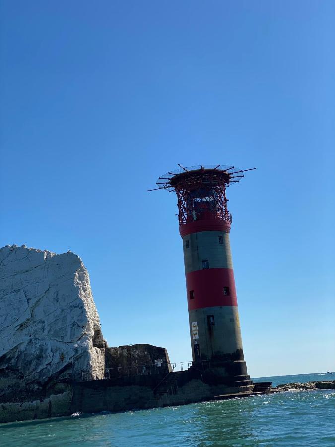 Wight On The Beach, Sleeps 4, Free Off Road Parking, Balcony With Sea Views Ryde  Eksteriør bilde