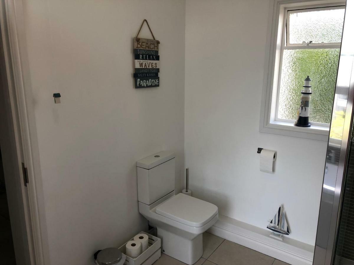 Wight On The Beach, Sleeps 4, Free Off Road Parking, Balcony With Sea Views Ryde  Eksteriør bilde